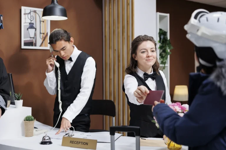 Sistem Operational Hotel